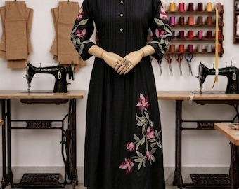 Schwarze Baumwolle Kurta Hose Set mit Blumenstickerei | Indische ethnische tragen