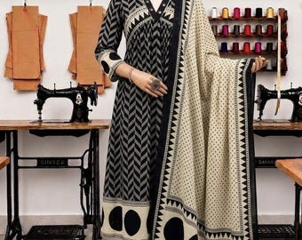 Boho Zick-Zack-Print Baumwolle Anarkali Kleid Set, indische Freizeitkleidung