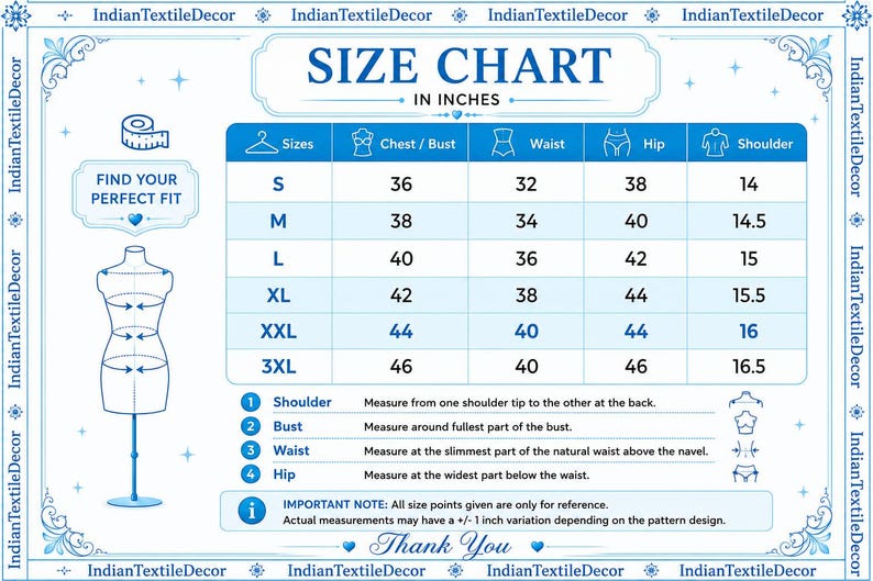 Pu&ograve; includere: Una tabella delle taglie in pollici per abbigliamento, in blu e bianco, con le taglie dalla S alla 3XL, misure per petto, vita, fianchi e spalle, un'illustrazione di un manichino e istruzioni su come misurare per una vestibilit&agrave; corretta.