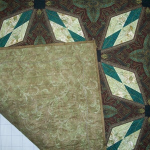 Ginny Beyer Manor House Quilt image 3