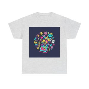 Camiseta con glosario de jerga de TikTok: decodificador del lenguaje de la Generación Z con 150 símbolos emoji virales.