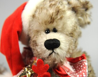 O'Shea an OOAK TIpped Mohair Bear Christmas Teddy Bear with Santa Hat