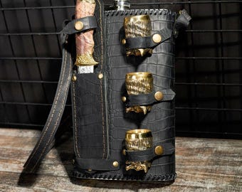 Leren kolfset, bronzen wolfskop borrelglaasjes, jachtmes, cadeauset bruidsjonkers