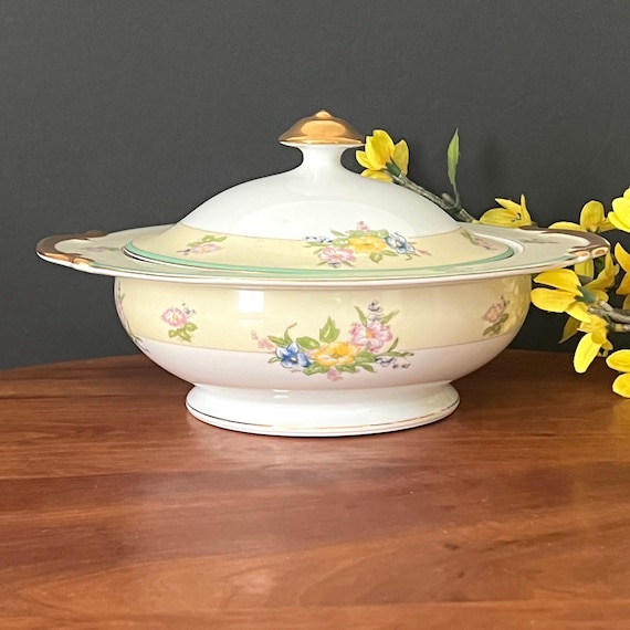 Vintage Round Vegetable Bowl With Lid, Made in Japan - Yellow