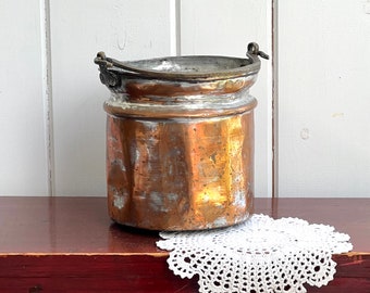 Olla/hervidor de cobre vintage con asa giratoria, soporte para plantas, almacenamiento de exhibición, 7 3/4" x 7 3/4"