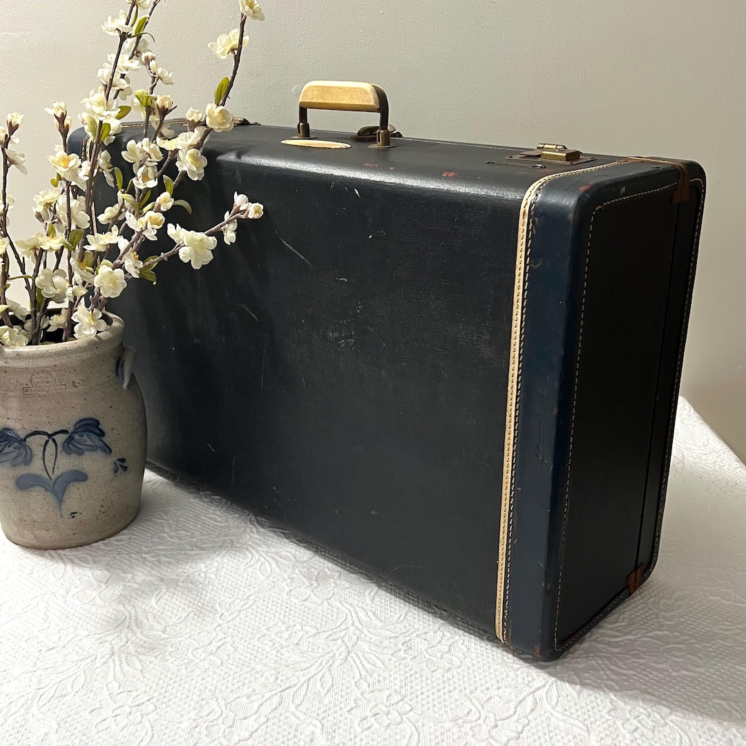 1050's White Star Suitcase Hunter Green W/ Cream Trim and Handle
