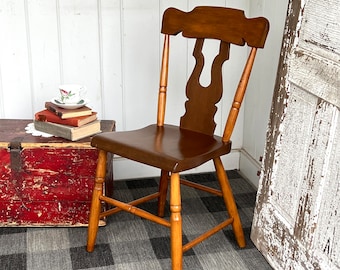 1 Vintage Wooden Fiddleback Chair Primitive Farmhouse Country Kitchen Plank Seat Chair ~ Price for one 3 available