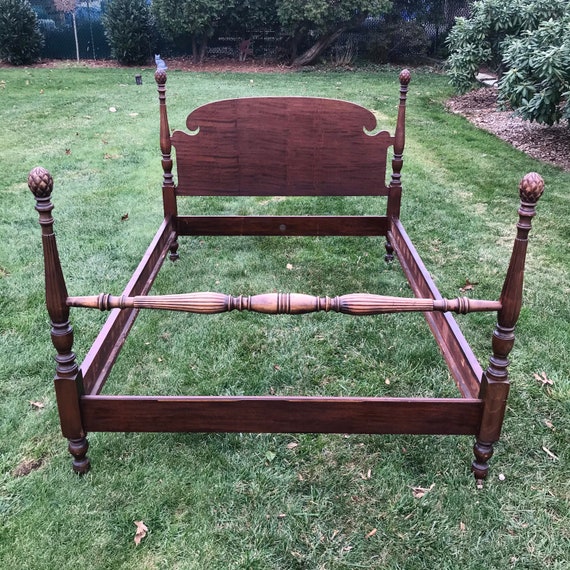 Antique Bed Huntley Simmons Furniture Full Size Four Poster Antique Bed Huntley Simmons Furniture, Pineapple Poster Bed Kingdom