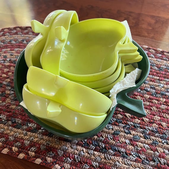 Midcentury Hazel Atlas Orchard Ware Apple Shaped Salad Bowl and 8