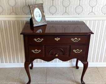 Vintage Thomasville Collector's Cherry Lowboy, Queen Anne Chest, 32 x 18 x 30.25 inches