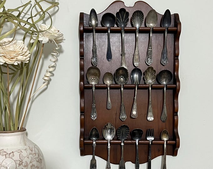 Commemorative Spoon Racks Vintage Spoon Rack W/ 18 Pc. Spoon Collection - 10 3/4