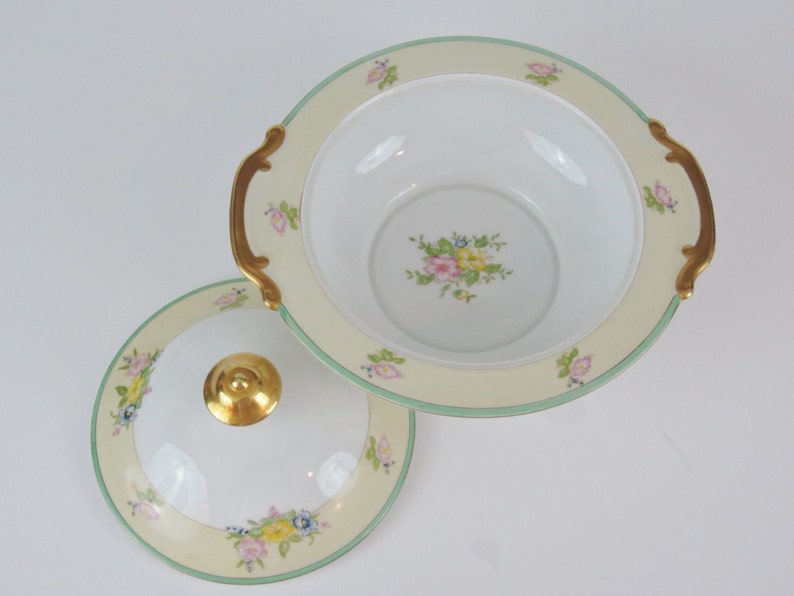 Vintage Round Vegetable Bowl with Lid Do you know the maker or pattern name? Made in Japan...