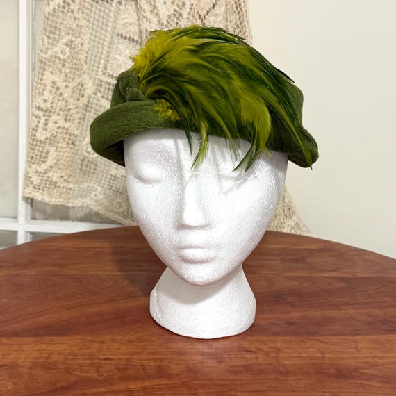 Vintage Green Fur Feathered Tilt Hat - Hats by Dorothy  display picture 1