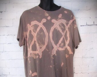 BK ART 'Crosstitz' upcycled tee