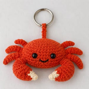 Handmade Snow Crab Amigurumi Charm, Realistic Crustacean Bag Accessory, Marine Fiber Art Key Fob