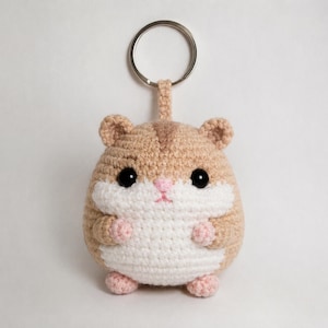 Chubby Hamster Amigurumi Bag Charm, Round Rodent Keyring, Kawaii Soft Plush Accessory for Backpacks