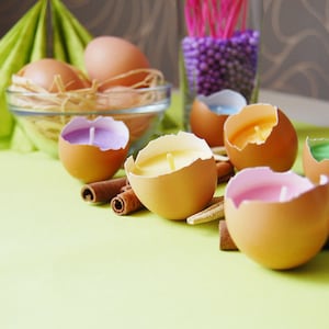 Easter Egg Candles Real Eggshells Candles Set Of 10 Vegetable Wax Candles Easter Table Decor Eco friendly Home Decor Easter Gift image 2