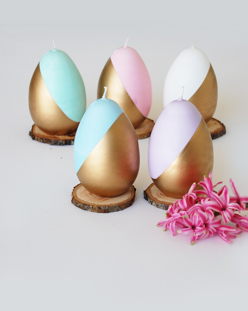 Big Easter Egg Candle Half Painted in Gold, Modern Easter Table Decoration, Cozy Easter Gift image 2