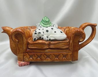 Tetera de cerámica vintage de los años 90 con perro dálmata durmiendo en un sofá, fabricada en Gran Bretaña, níquel R