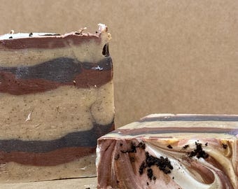 Espresso-martini-zeep, koffiescrub, ambachtelijke zeep koud verwerkt, geroosterd ritueel