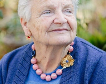 Choker Necklace with Maxy Ceramic Beads and Flower, Necklace with Vintage style Flower