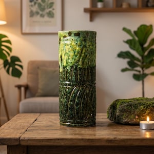 Handgemachte Emerald glasierte Keramikvase | Strukturierte zylindrische Keramik | Boho Wohndekor