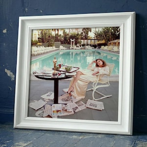 Faye Dunaway Beverly Hills Hotel Pool Photo – Vintage Wooden Framed Wall Art