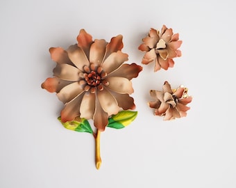 Vintage Enamel Flower Brooch Pin / clip on earring Set-Demi Parure-Three Pieces- Brown Tan Gold- Large- Sculpted- Mum- Daisy Jewelry Antique