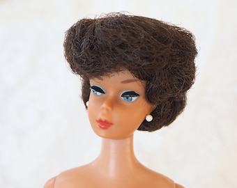 Vintage 1962 Mattel Barbie Doll, Midge Patent #6 Brunette, Bubble Cut, Blue Eye Shadow, Mid-Century- 11-1/2 inch doll