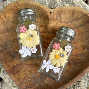 Handmade Floral Salt Pepper Shakers: Ceramic Kitchen Table Condiments