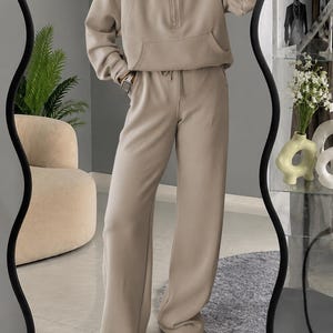 Jet Stream Hoodie Set for Women, Half Zip Hooded Pullover, Thumbhole Long Sleeves, High Waist Active Pants, Casual Sport Outfit