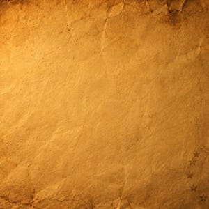 Peut inclure: Papier parchemin vieilli avec une surface texturée et des bords déchirés. Le papier a une teinte brun doré chaud avec des zones plus sombres et patinées. Un motif d'éclat d'étoile est visible dans le coin inférieur droit. Le papier est posé sur un fond en bois sombre.