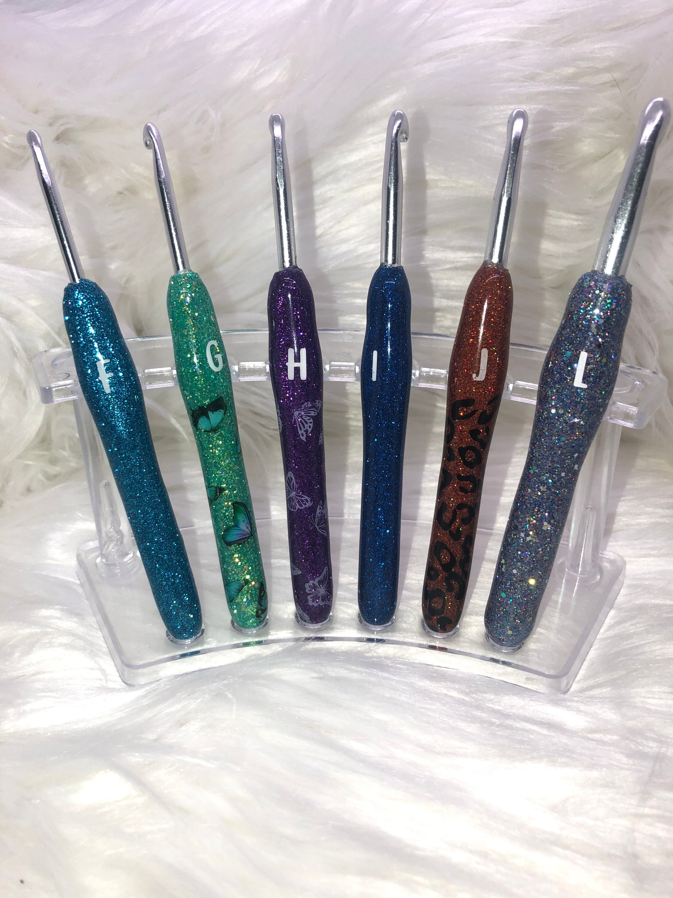 custom crochet hook with glitters and flowers