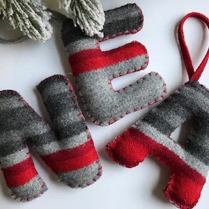 Adorno de monograma personalizado, con lana Pendleton, adorno hecho a mano, adorno de lana, adorno de Navidad, regalo de Navidad, adorno de peluche