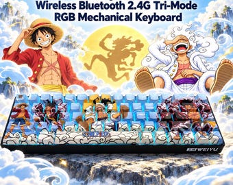 Könnte beinhalten: Eine mechanische 68-Tasten RGB-Tastatur mit kabellosem Bluetooth 2.4G Tri-Mode und One Piece Anime-Grafiken auf den Tastenkappen, inklusive Charakteren und Wolkenmustern, mit dem Text 68-Key Custom Wireless Bluetooth 2.4G Tri-Mode RGB Mechanical Keyboard.