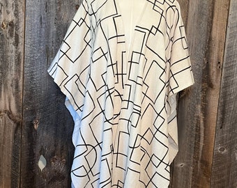 Hand-Painted Mudcloth Ruana: Artisanal Fashion Shawl