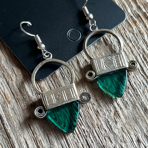 Tuareg Ingal Earrings, Tuareg Jewelry, Green Glass Earrings