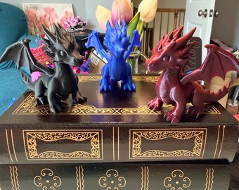 3D-gedruckte Drachenfigur | Fantasy-Dekoration | Drachengeschenk für Bücherliebhaber