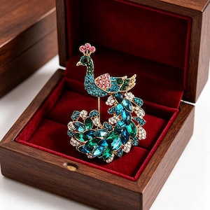 Vintage Peacock Brooch Colorful Bird Pin Statement Animal Jewelry Elegant Coat Lapel Brooch Gift for Women