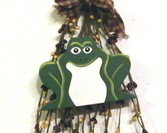 Primitive Berry Swag Wood FROG Sign Ornament Country KITCHEN Bathroom Wall Decor