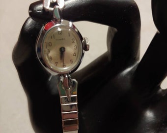 Vintage Timex Ladies Wrist Watch with Speidel USA Stretch Band