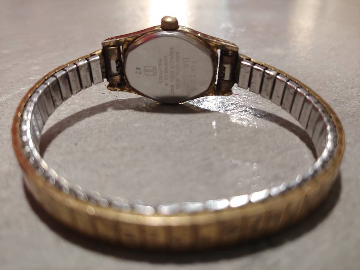 Vintage Gold Plated Timex Ladies Wrist Watch With Speidel  display picture 2