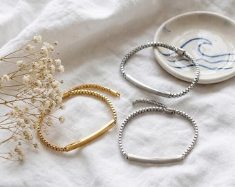 Pulsera personalizada de acero inoxidable – Pulsera de eslabones cuadrados grabable – Regalo con nombre y fecha grabados para hombres y mujeres