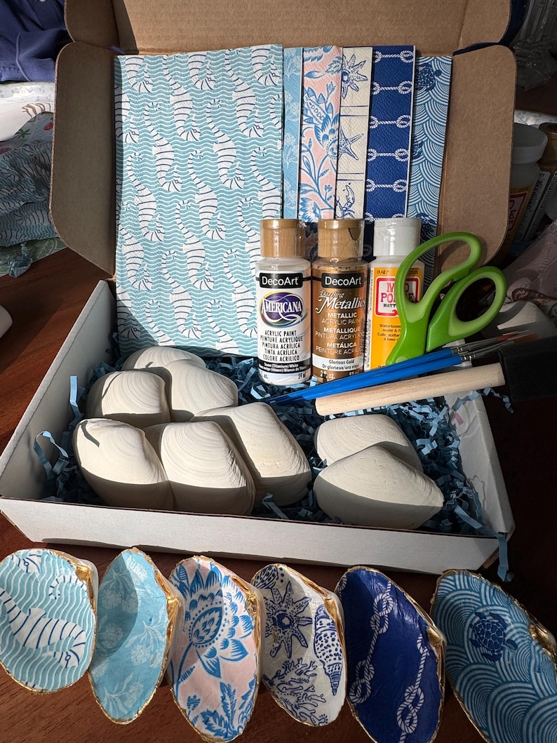 DIY Clam Shell Craft Kit: Blue Coastal Decor 2, Decoupage Napkin Art (6 ...