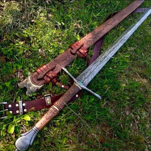 Spada lunga medievale forgiata a mano / Spada in acciaio ad alto tenore di carbonio con fodero in cuoio lavorato