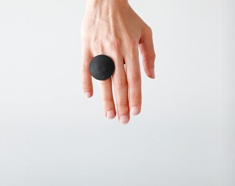 Large black disc leather ring | Big circle ring | Black statement ring | Geometric ring | Adjustable hypoallergenic band