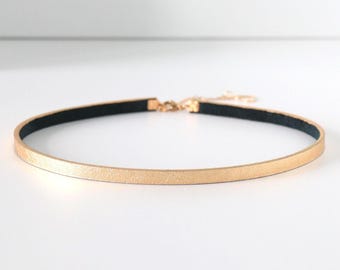 Gargantilla de cuero dorado / Joyería minimalista / Ajustable a medida / Cierre de acero inoxidable