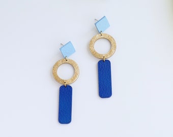 Long blue dangle leather earrings | Blue and gold statement earrings | Geometric hoop drop earrings | Dangle bar earrings | Hypoallergenic