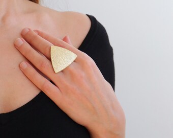 Large gold triangle leather ring | Geometric ring | Statement ring | Adjustable hypoallergenic band