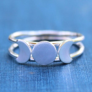 Double Band Triple Goddess Ring, Silver Moon Ring, Moon Phase Ring, Crescent Moon Ring, Wicca ring, Wicca Jewelry, Lunar Phases, Three Moons